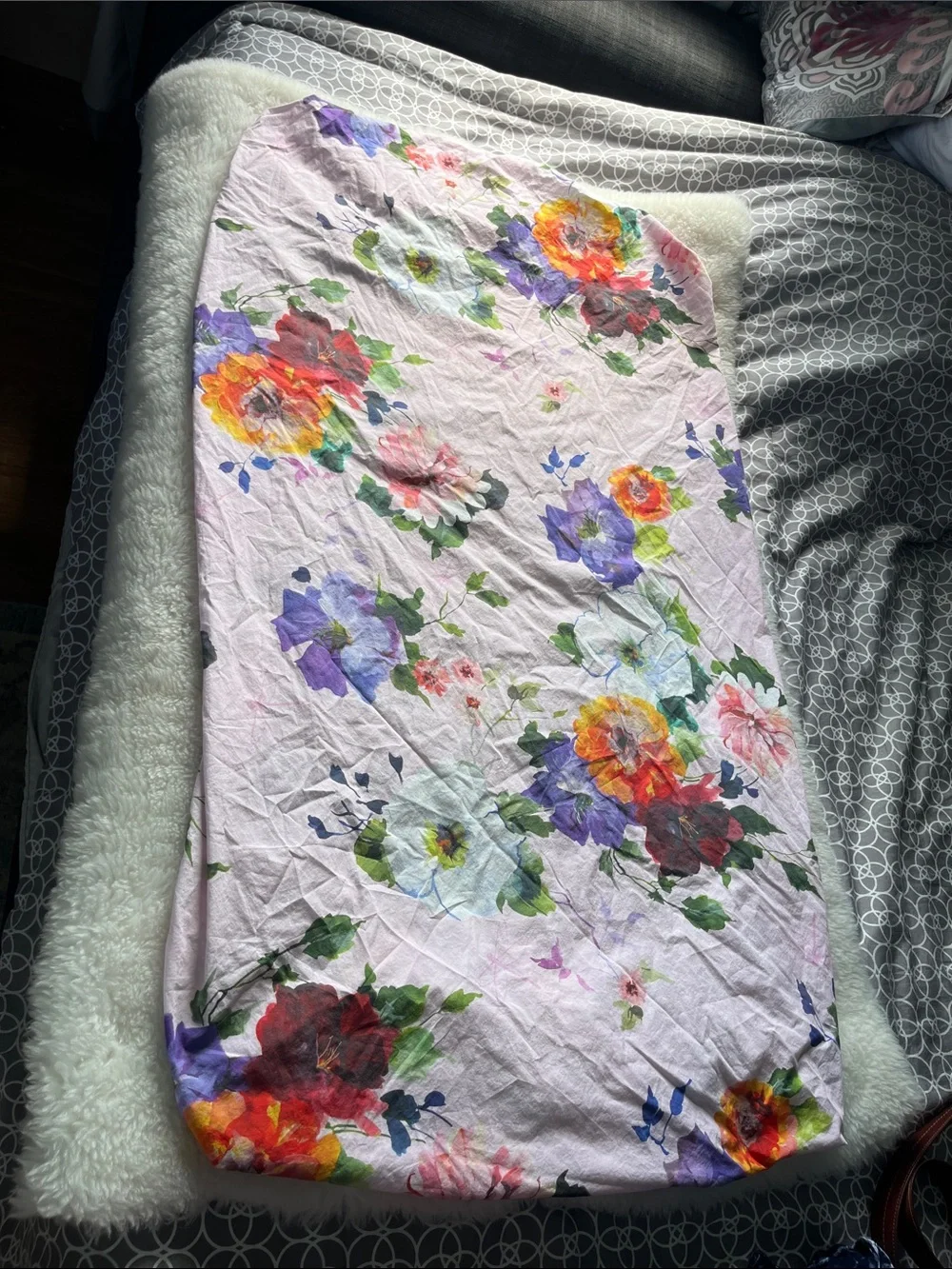 Pottery Barn Kids Floral Print Pink crib sheet